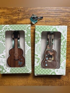 NIB 2023 Taylor Swift Self Titled TEARDROPS and 🦋Guitar Ornament (Debut)